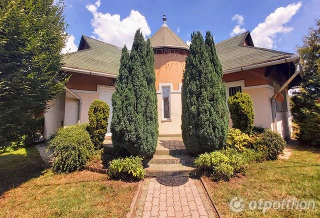 Ingatlanok Nyergesújfalu